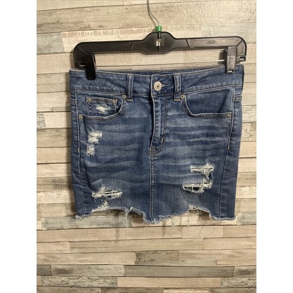 Women’s American eagle high-rise mini skirt medium wash distressed size 4 - Picture 3 of 10